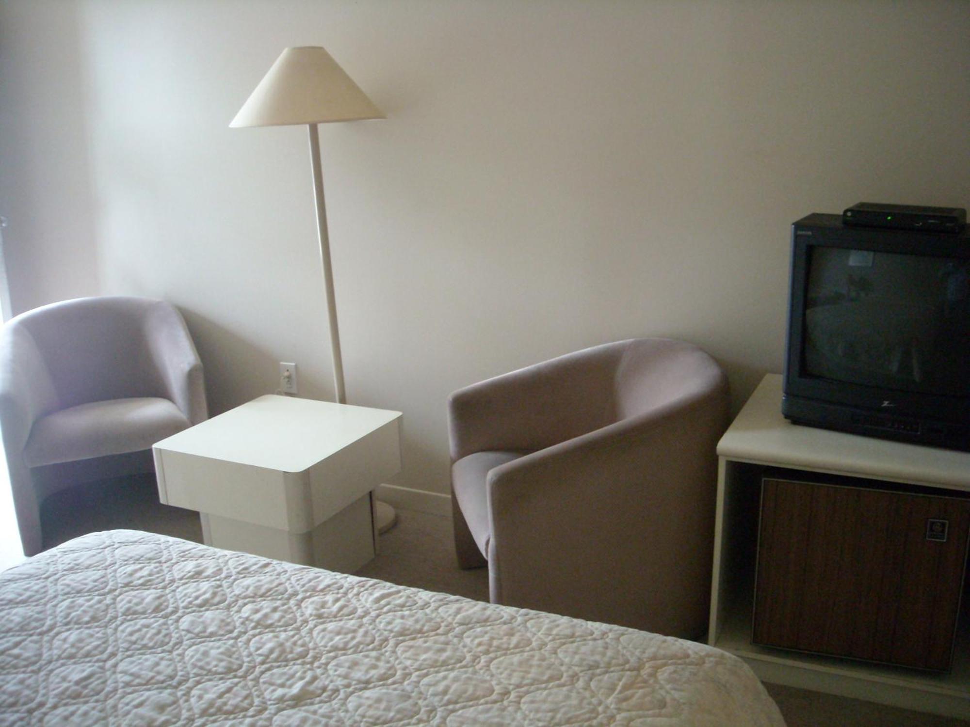 Hotel Oasis Lac St-Louis Salaberry-de-Valleyfield Dış mekan fotoğraf