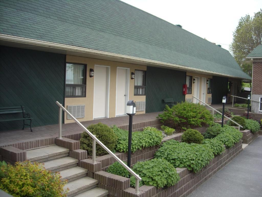 Hotel Oasis Lac St-Louis Salaberry-de-Valleyfield Dış mekan fotoğraf