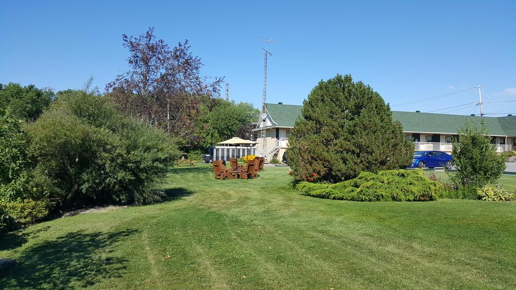 Hotel Oasis Lac St-Louis Salaberry-de-Valleyfield Dış mekan fotoğraf