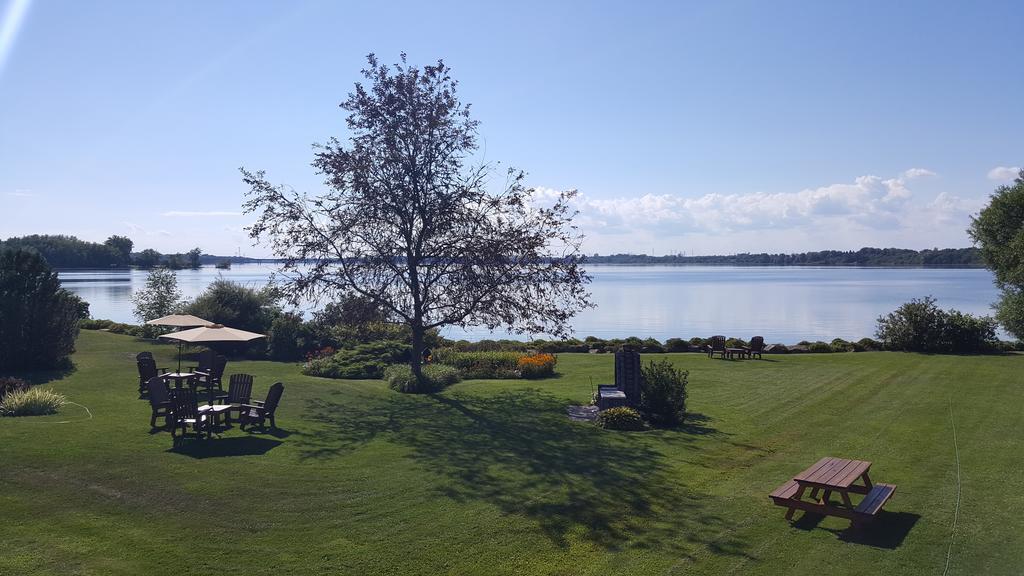 Hotel Oasis Lac St-Louis Salaberry-de-Valleyfield Dış mekan fotoğraf