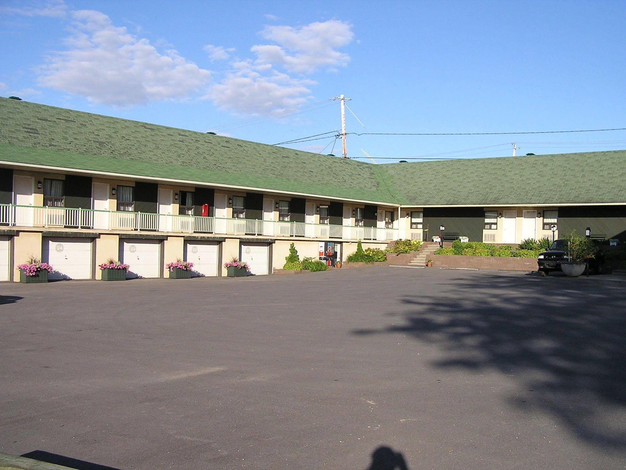 Hotel Oasis Lac St-Louis Salaberry-de-Valleyfield Dış mekan fotoğraf